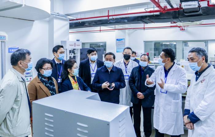 2890496.jpg 2890496.jpg